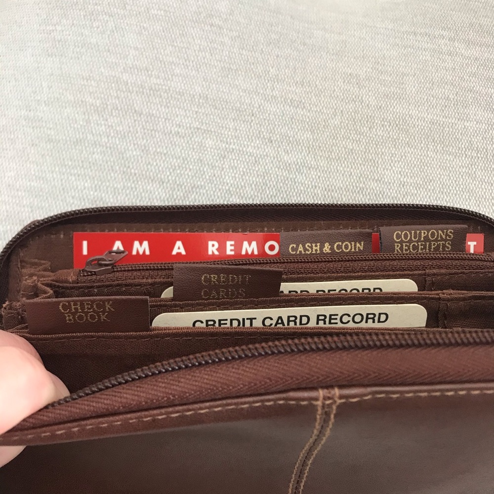 Vintage Cleo medium brown wallet NWOT